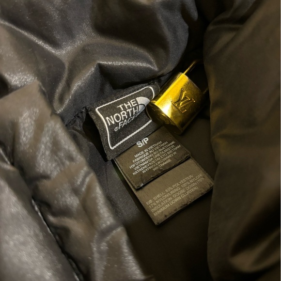 The North Face 550 Puffer Vest - Picture 5 of 5